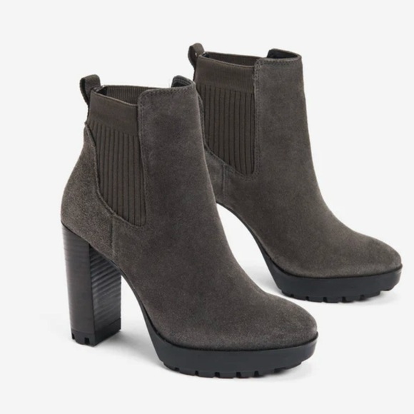 KENNETH COLE JUNNE SUEDE WOMENS‎ BOOTIE SIZE 8.5 COLOR ASPHALTNEW!!!!